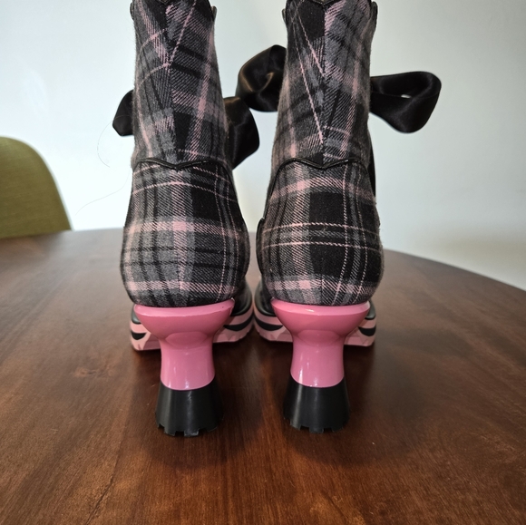 Pristine boots from Irregular Choice - size EU38 - Picture 2 of 5